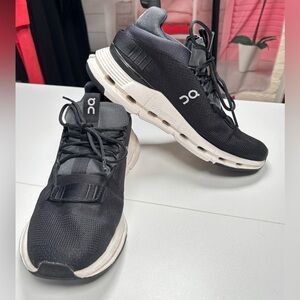 On Cloud nova Sneakers Black/White Size 8.5